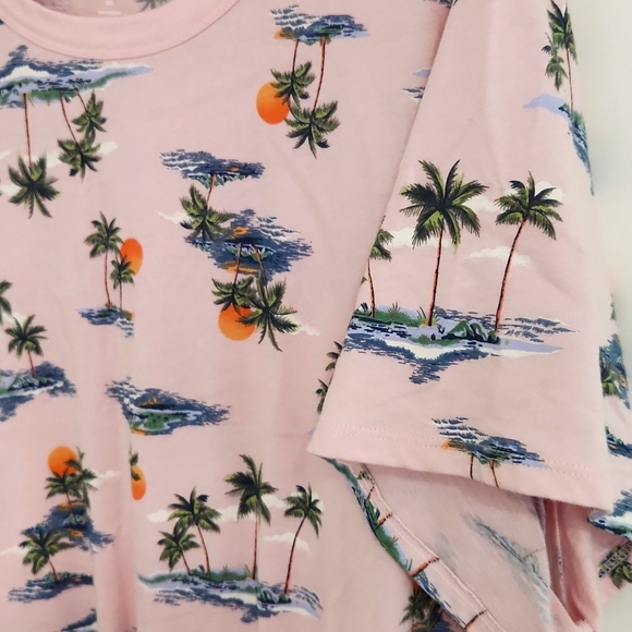 Island t shirt - Picture 2 of 3